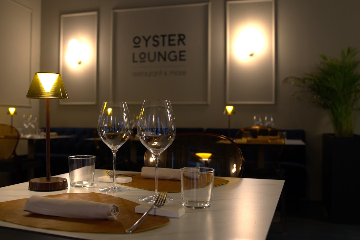 Oyster Lounge